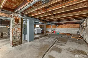 108 NE 61st St, Seattle, WA 98115 - Photo 27