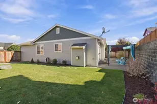 13814 170th St E, Puyallup, WA 98374 - Photo 5