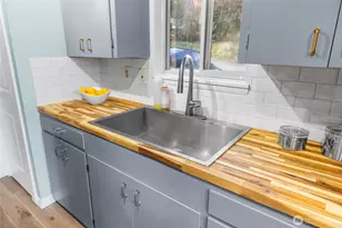 1404 Whitworth Ave S, Renton, WA 98055 - Photo 17