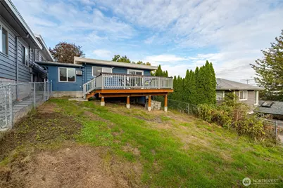 1404 Whitworth Avenue S, Renton, WA 98055 - Photo 27