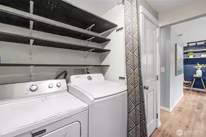 1404 Whitworth Avenue S, Renton, WA 98055 - Photo 5