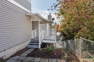229 E 1st St, Port Angeles, WA 98362 - Photo 15