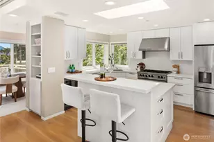 9210 Parkwood Ridge Rd, Mercer Island, WA 98040 - Photo 9