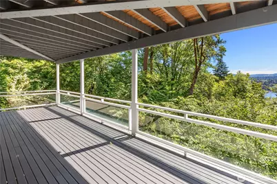 9210 Parkwood Ridge Road, Mercer Island, WA 98040 - Photo 33