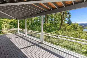 9210 Parkwood Ridge Rd, Mercer Island, WA 98040 - Photo 33