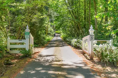 9210 Parkwood Ridge Road, Mercer Island, WA 98040 - Photo 35