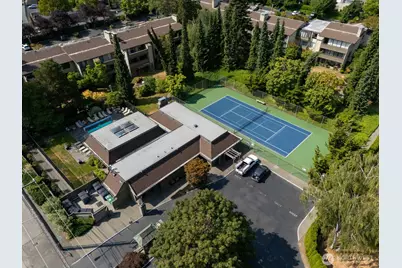 6710 Parkpoint Way NE #E-402, Seattle, WA 98115 - Photo 37