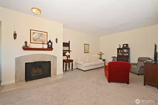 6710 Park Point Way NE, Seattle, WA 98115 - Photo 5