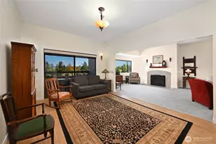6710 Park Point Way NE, Seattle, WA 98115 - Photo 11