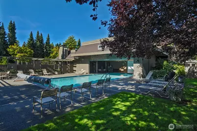 6710 Parkpoint Way NE #E-402, Seattle, WA 98115 - Photo 31