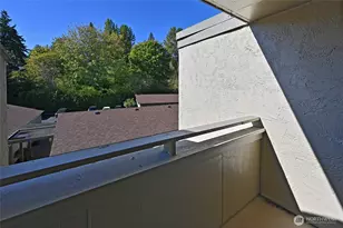 6710 Park Point Way NE, Seattle, WA 98115 - Photo 25