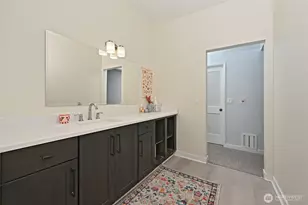 6710 Park Point Way NE, Seattle, WA 98115 - Photo 23