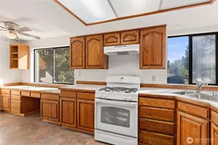 3805 224th Pl SW, Mountlake Terrace, WA 98043 - Photo 17