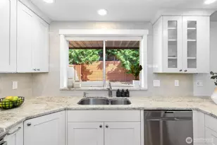 11228 108th Ave NE, Kirkland, WA 98033 - Photo 13