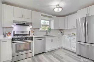 12119 24th St E, Edgewood, WA 98372 - Photo 5
