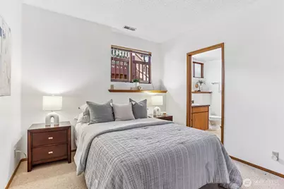 13604 SE 1st Street, Bellevue, WA 98005 - Photo 21