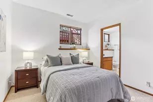 13604 SE 1st St, Bellevue, WA 98005 - Photo 21