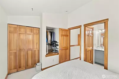 5252 12th Avenue NE #B, Seattle, WA 98105 - Photo 9