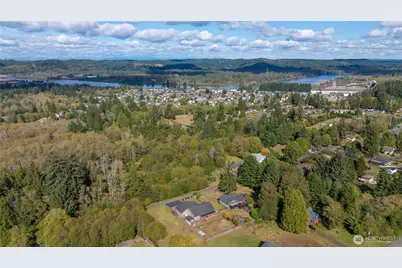 901 Dewitt Drive, Cosmopolis, WA 98537 - Photo 9