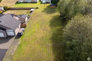 901 Dewitt Dr, Cosmopolis, WA 98537 - Photo 1