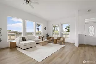 162 W Frostad Rd, Oak Harbor, WA 98277 - Photo 5