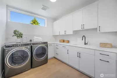 4219 51st Avenue S, Seattle, WA 98118 - Photo 37