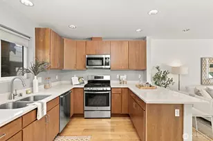 2633 NW 58th St, Seattle, WA 98107 - Photo 9