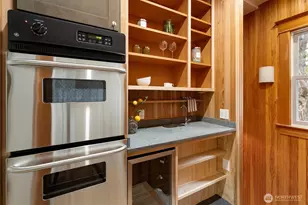 2423 8th Ave W, Seattle, WA 98119 - Photo 15