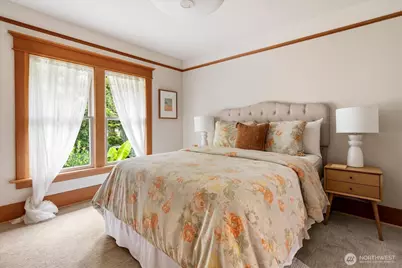 2423 8th Avenue W, Seattle, WA 98119 - Photo 25