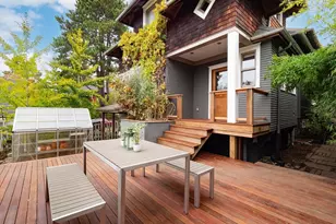 2423 8th Ave W, Seattle, WA 98119 - Photo 35