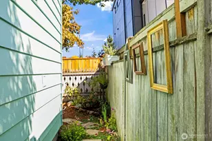 2359 NW 67th St, Seattle, WA 98117 - Photo 31
