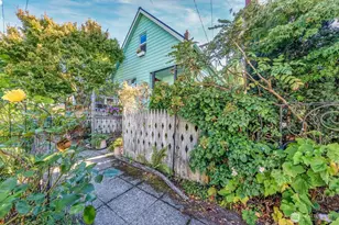 2359 NW 67th St, Seattle, WA 98117 - Photo 35