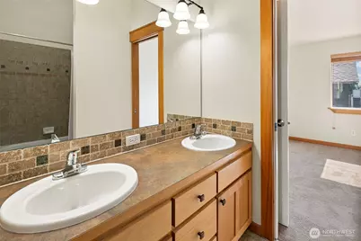 126 N 101st Street, Seattle, WA 98133 - Photo 17
