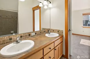 126 N 101st St, Seattle, WA 98133 - Photo 17