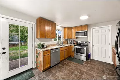 17111 21st Avenue Ct E, Spanaway, WA 98387 - Photo 3