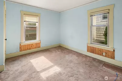 2405 N 40th Street, Seattle, WA 98103 - Photo 15