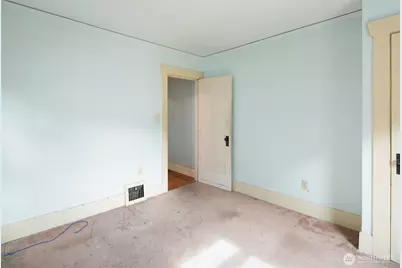2405 N 40th Street, Seattle, WA 98103 - Photo 17