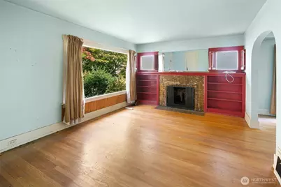 2405 N 40th Street, Seattle, WA 98103 - Photo 7