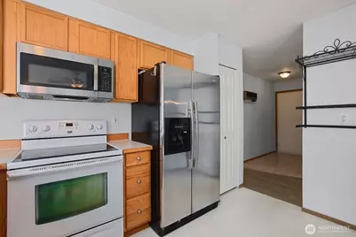 8833 1st Street NE #J204, Lake Stevens, WA 98258 - Photo 11