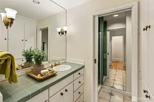 915 11th Ave E, Seattle, WA 98102 - Photo 29