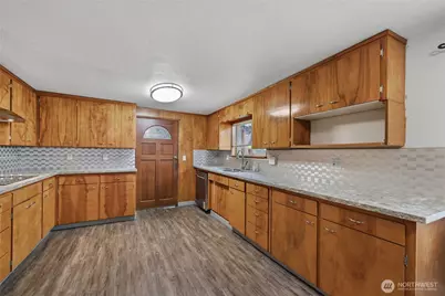 702 E 51st Street, Tacoma, WA 98404 - Photo 5