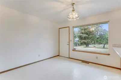 7320 33rd Avenue S, Seattle, WA 98118 - Photo 11