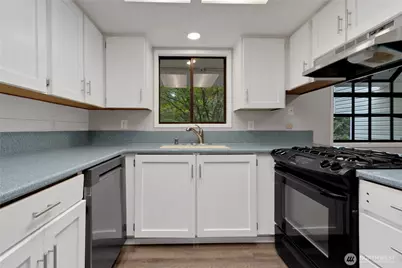 3510 SE St Pauls Ct, Port Orchard, WA 98367 - Photo 11