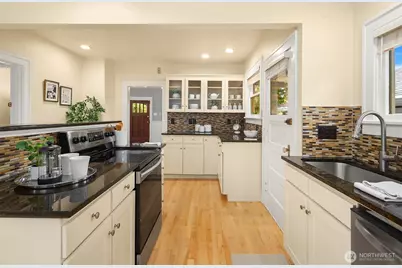 6738 26th Avenue NW, Seattle, WA 98117 - Photo 7