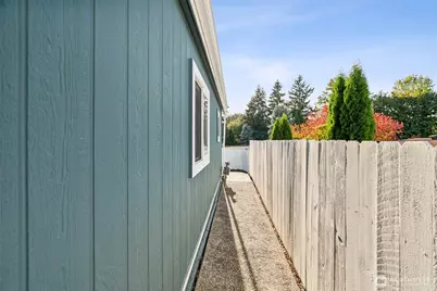 17125 Woodcrest Drive NE, Bothell, WA 98011 - Photo 31