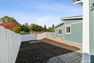 17125 Woodcrest Dr NE, Bothell, WA 98011 - Photo 29