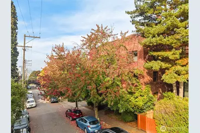 516 E Thomas Street #102, Seattle, WA 98102 - Photo 21