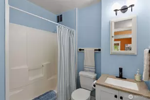 516 E Thomas St, Seattle, WA 98102 - Photo 15