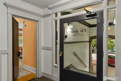 516 E Thomas Street #102, Seattle, WA 98102 - Photo 5