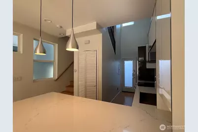 6317 34th Avenue, Seattle, WA 98126 - Photo 3